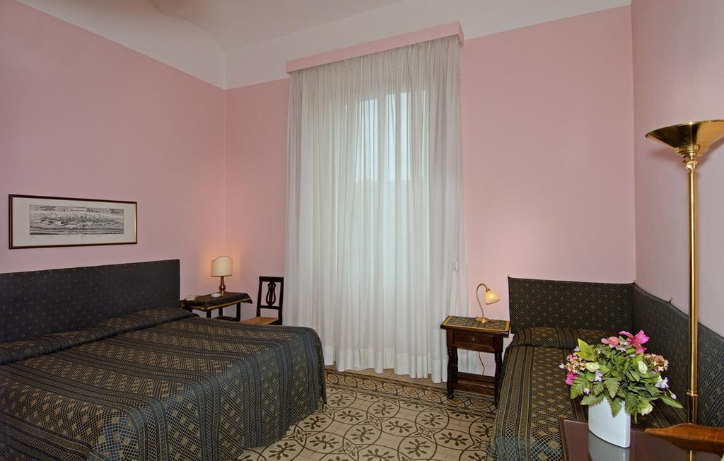 Hotel Rex Лука Стая снимка