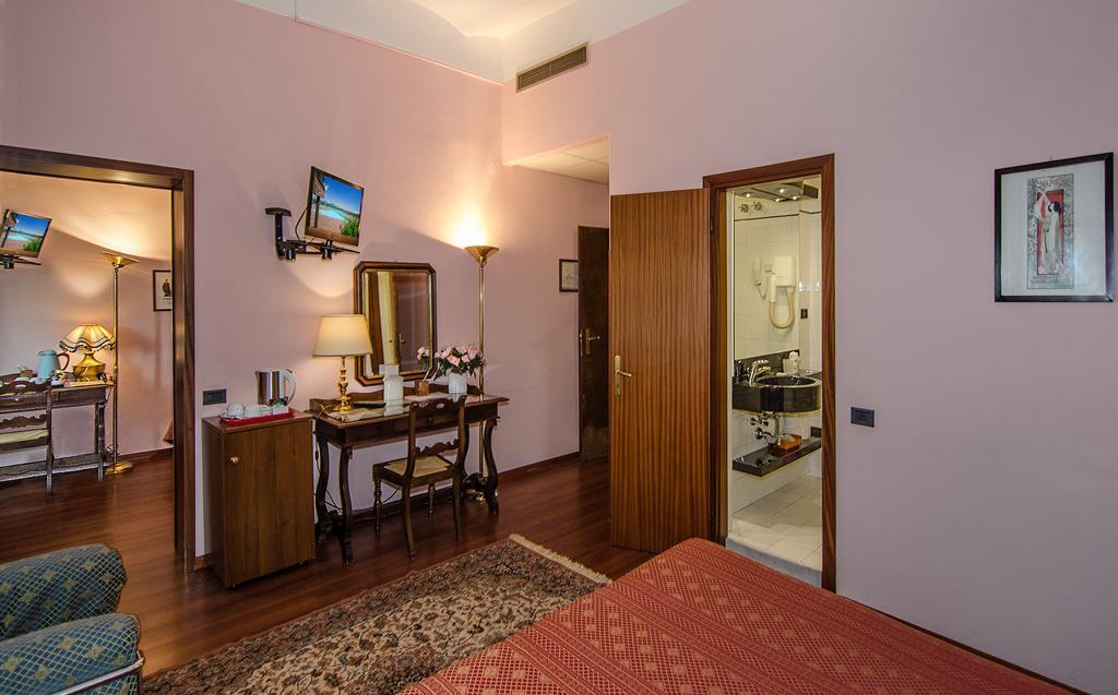 Hotel Rex Лука Стая снимка