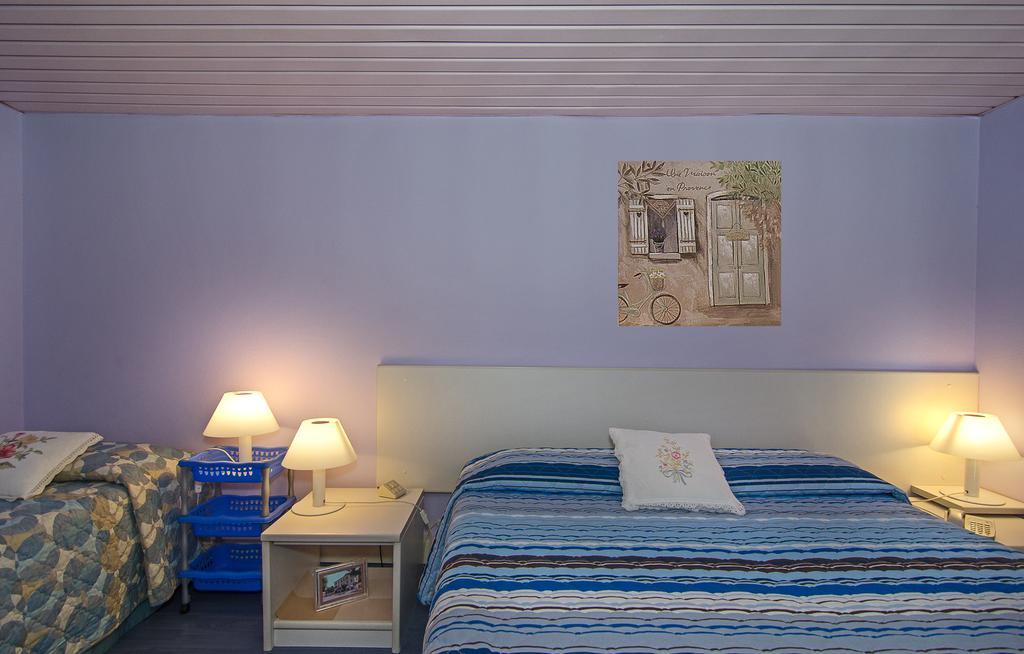 Hotel Rex Лука Екстериор снимка