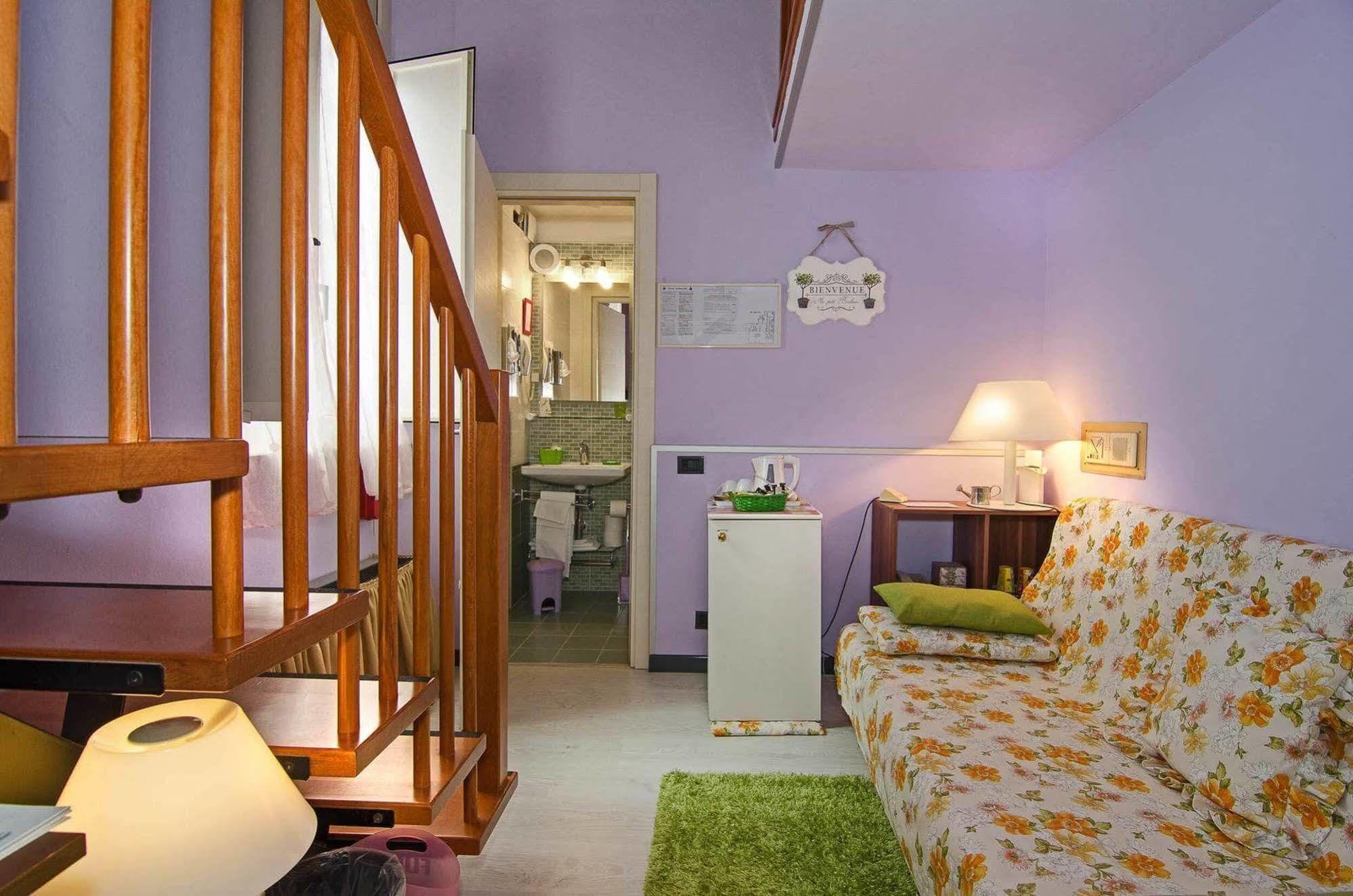 Hotel Rex Лука Екстериор снимка